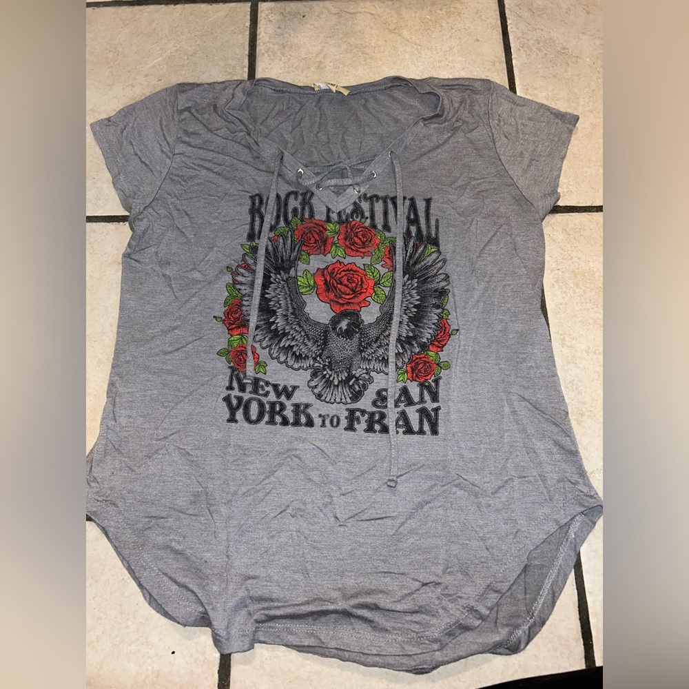 True Craft Grey Lace Up Band Tour Graphic Tee Sz L